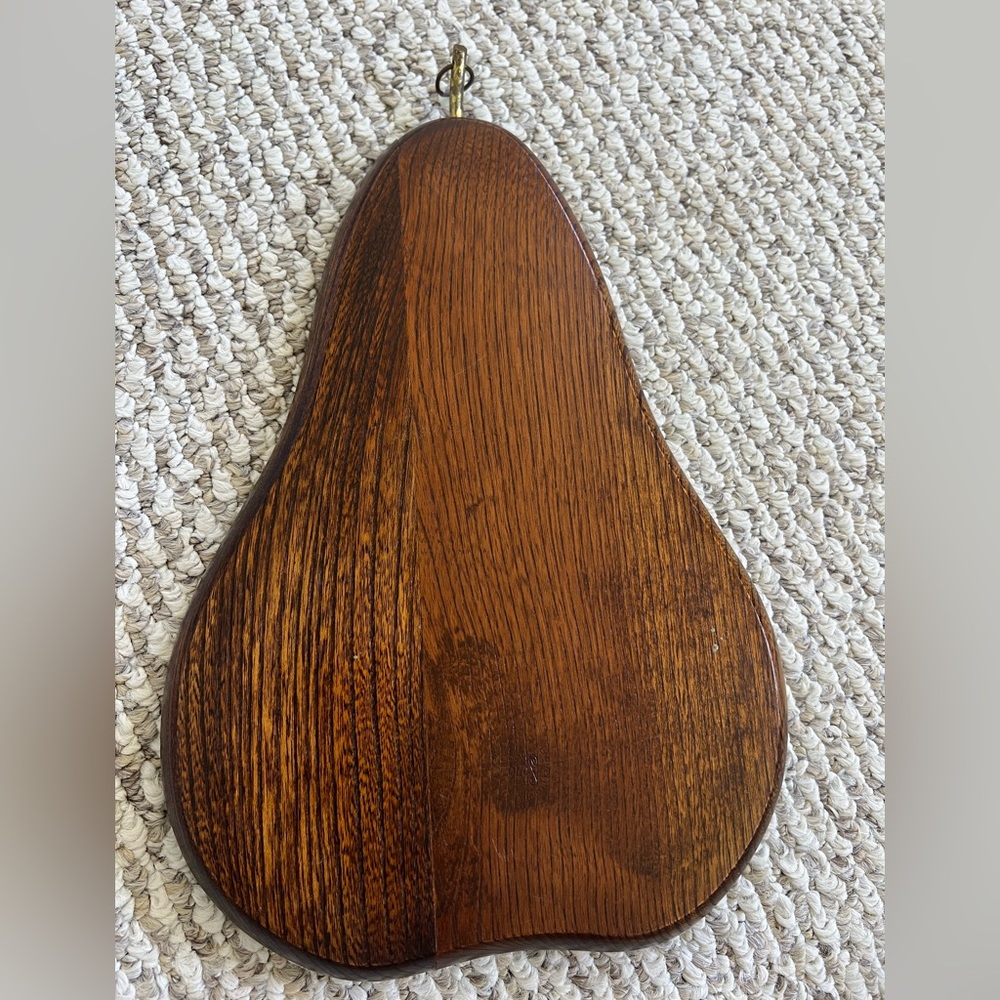 Fred Press pear shaped cheese board - Picture 3 of 6